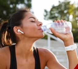 Você Sabia Que A Água Pode Melhorar Sua Saúde Vascular? Descubra Como!